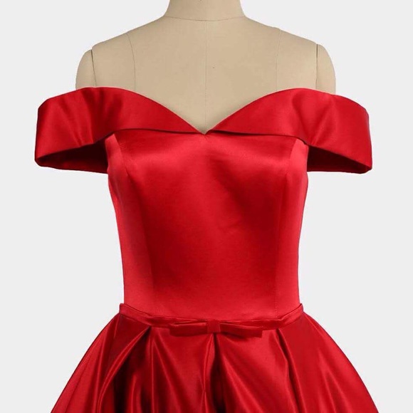 Custom-Made Red Gown - Picture 2 of 3